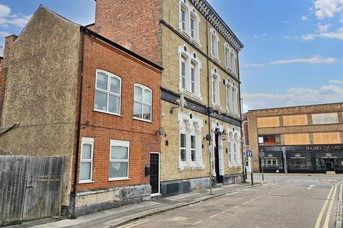 1 bedroom end of terrace house for sale, Orchard Street, Leicester