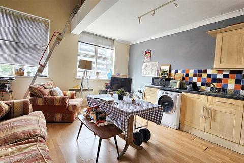 1 bedroom end of terrace house for sale, Orchard Street, Leicester