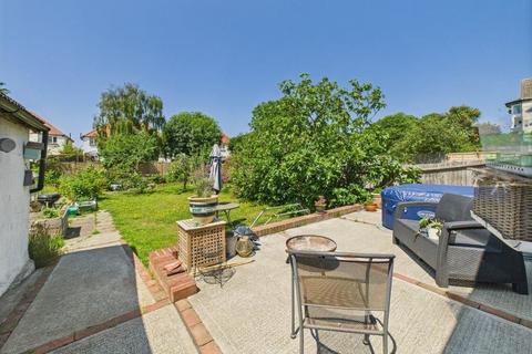 undefined, St. Thomas's Road, Worthing, BN14 7JN