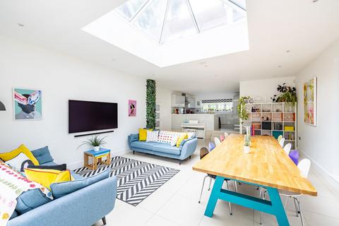 4 bedroom detached house for sale, Swan Lane, Edenbridge, TN8