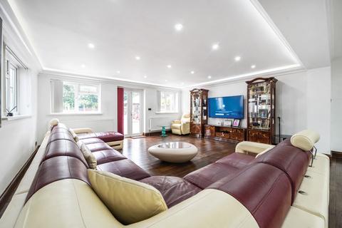 4 bedroom detached house for sale, Birchdale, Gerrards Cross, Buckinghamshire, SL9