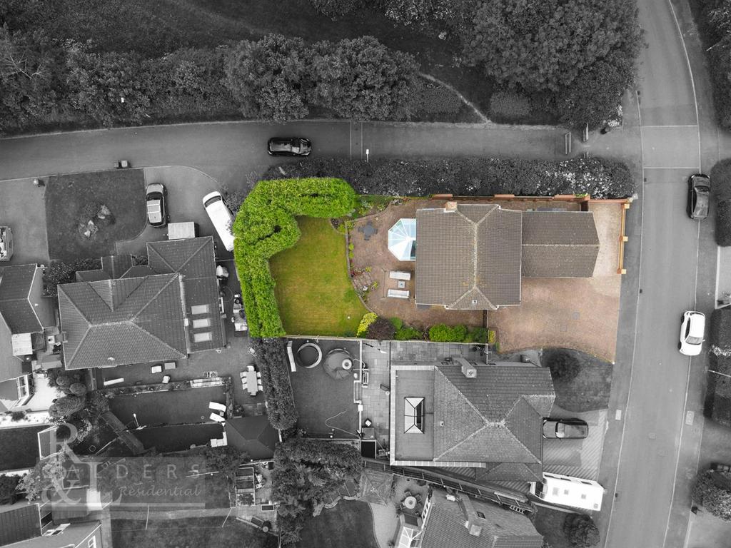 Qyw KEK8 Kw0qa Bq OLs T-pjw.jpg