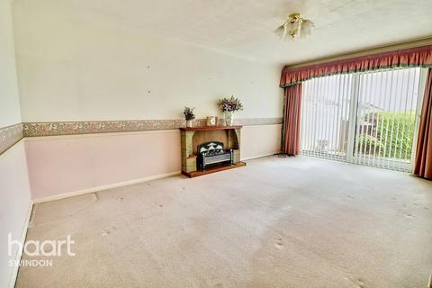 undefined, Beverley, Swindon