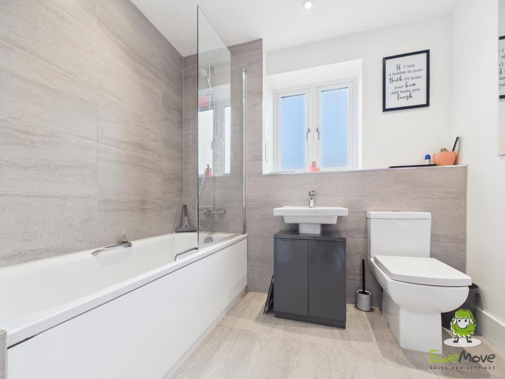 Ewe Move Estate Agents Basingstoke - Appain Way - B