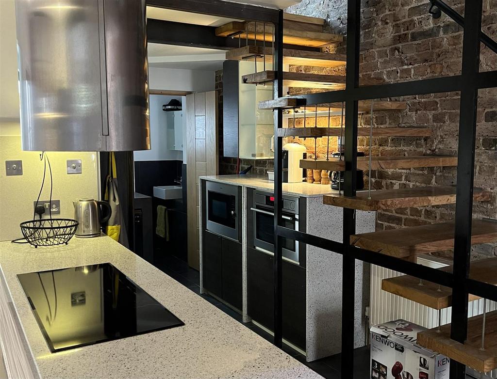 Kitchen Worktop.jpg