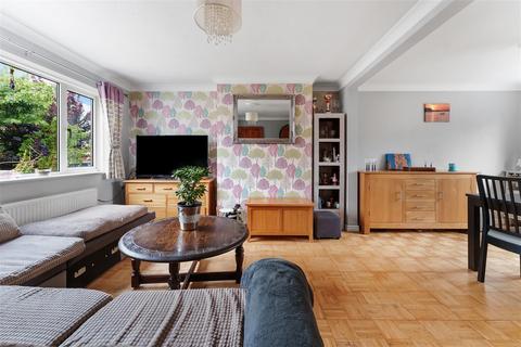 undefined, Three bedroom family home in the village of Cleeve