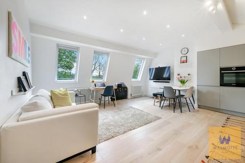 2 bedroom apartment for sale, Rocks Lane , Barnes , London, SW13