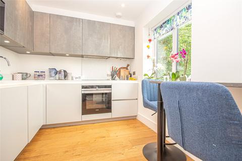 4 bedroom end of terrace house for sale, Leaside Close, Welwyn Garden City, Hertfordshire, AL8
