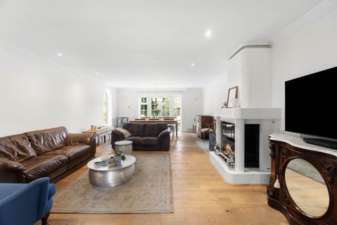 4 bedroom detached house for sale, Belmor, Elstree