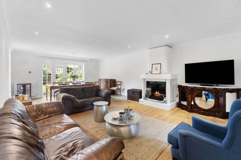 4 bedroom detached house for sale, Belmor, Elstree