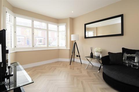 undefined, Hull Road, York YO10