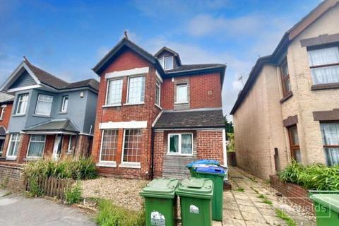 undefined, Bitterne Road West, Southampton SO18