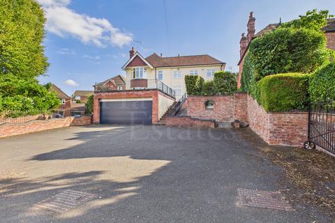 4 bedroom detached house for sale, Cleobury Road, Bewdley, Worcestershire, DY12 2PQ
