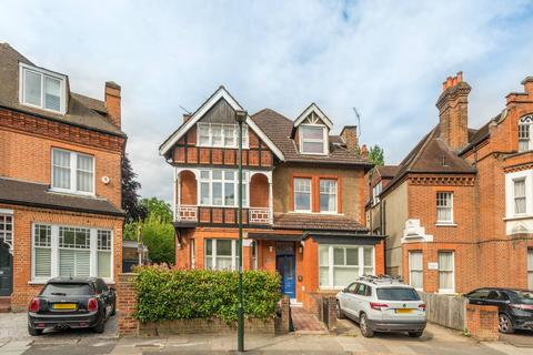 undefined, Waldegrave Gardens, Twickenham, TW1