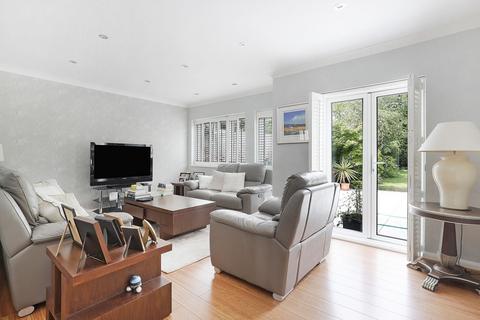 4 bedroom detached house for sale, Stradbroke Grove, Buckhurst Hill, IG9