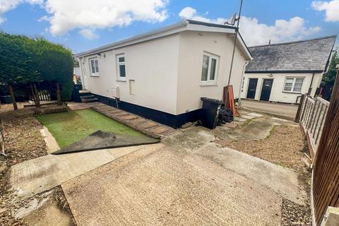 2 bedroom park home for sale, Laburnum Court, Smallfield, Horley, Surrey