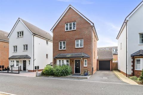 Acacia Crescent, Angmering, Littlehampton