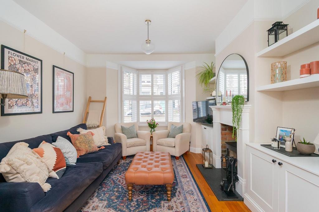 0 B4 RBN - Living Room E.jpg