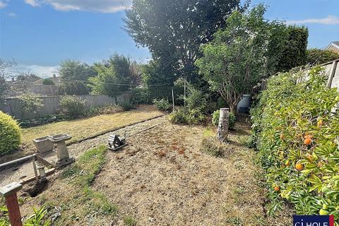 23 Barrington Drive, Hucclecote, Gloucester, GL3 3BT