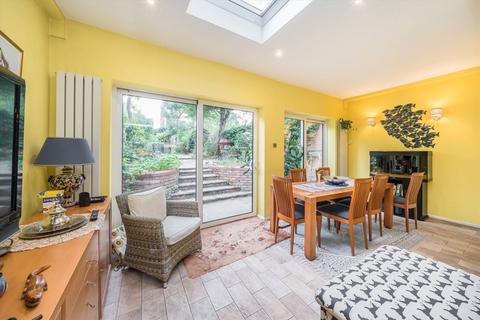 31 Brownlow Road, London, E8 4NS