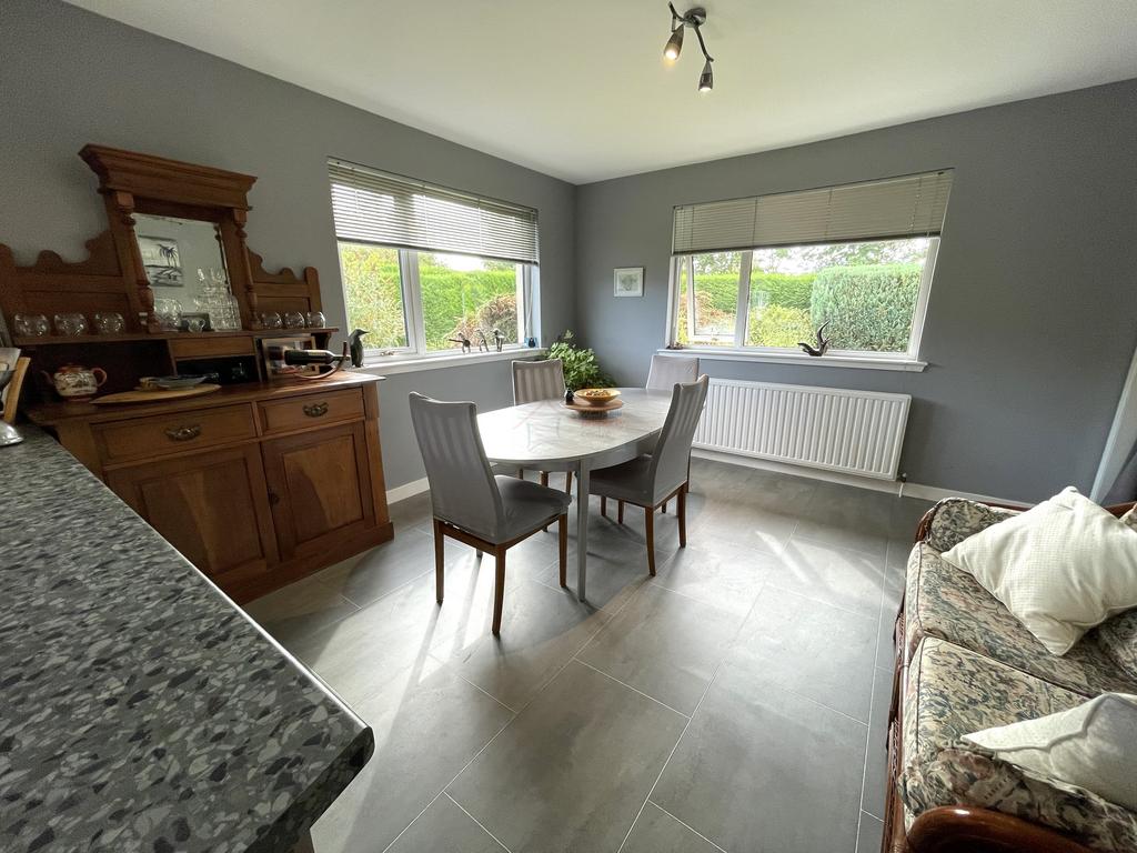 Dining Area.JPG