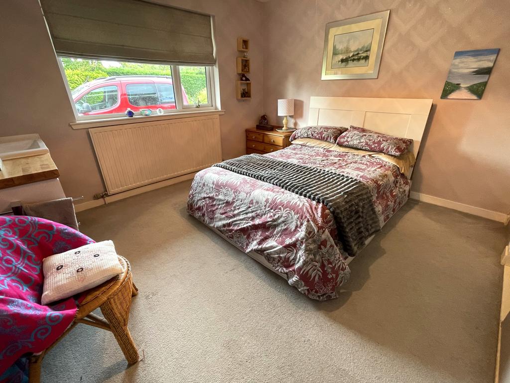Bedroom 3a.JPG