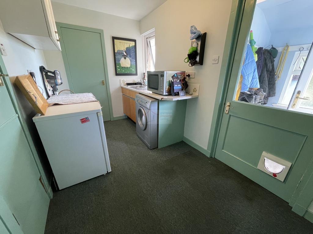 Utility room.JPG