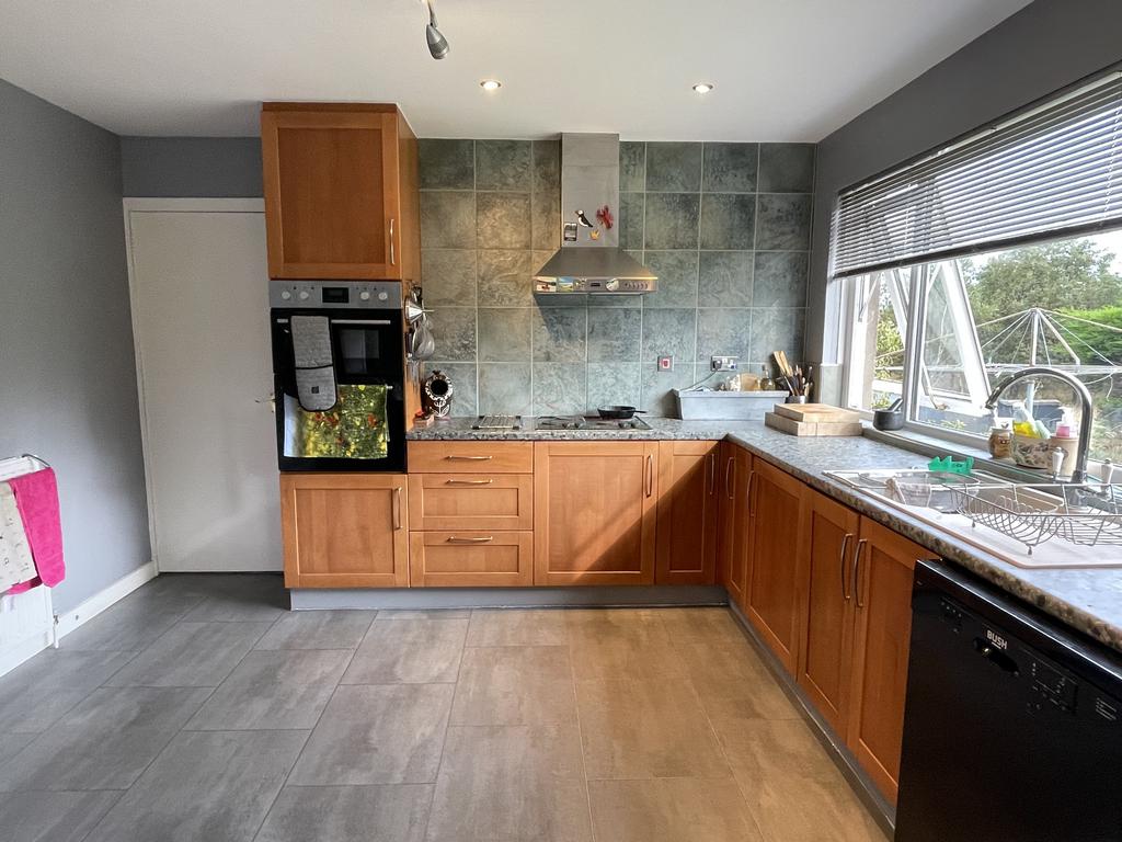 Kitchen a.JPG