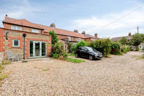 undefined, Chain Free - Sophisticated Simplicity in a Secret Corner of Holt