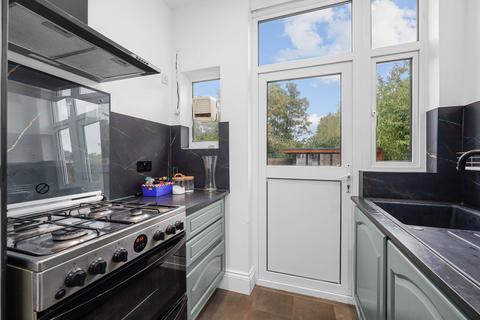 undefined, Lakenheath, London, N14