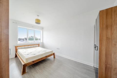 2 bedroom flat for sale, High Street, Colliers Wood, London, SW19