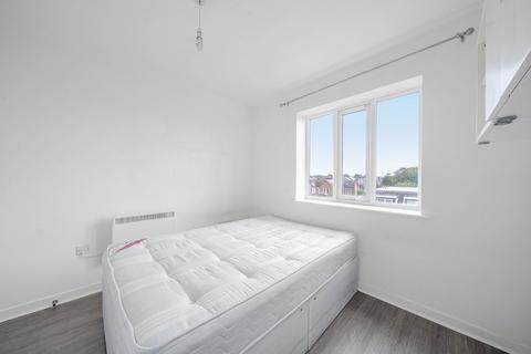 2 bedroom flat for sale, High Street, Colliers Wood, London, SW19