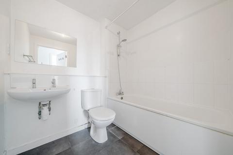 2 bedroom flat for sale, High Street, Colliers Wood, London, SW19