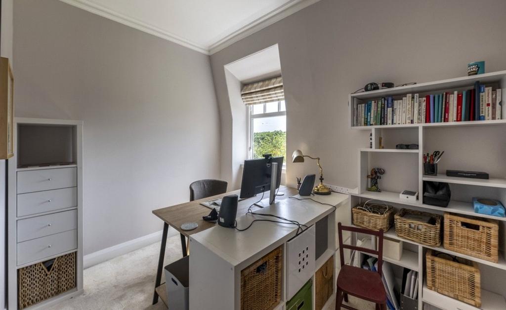Bedroom 5/Office