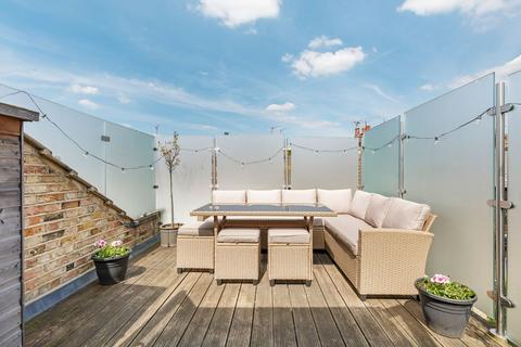 8c Treport Street, London, SW18 2BP