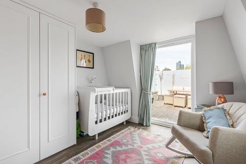 8c Treport Street, London, SW18 2BP