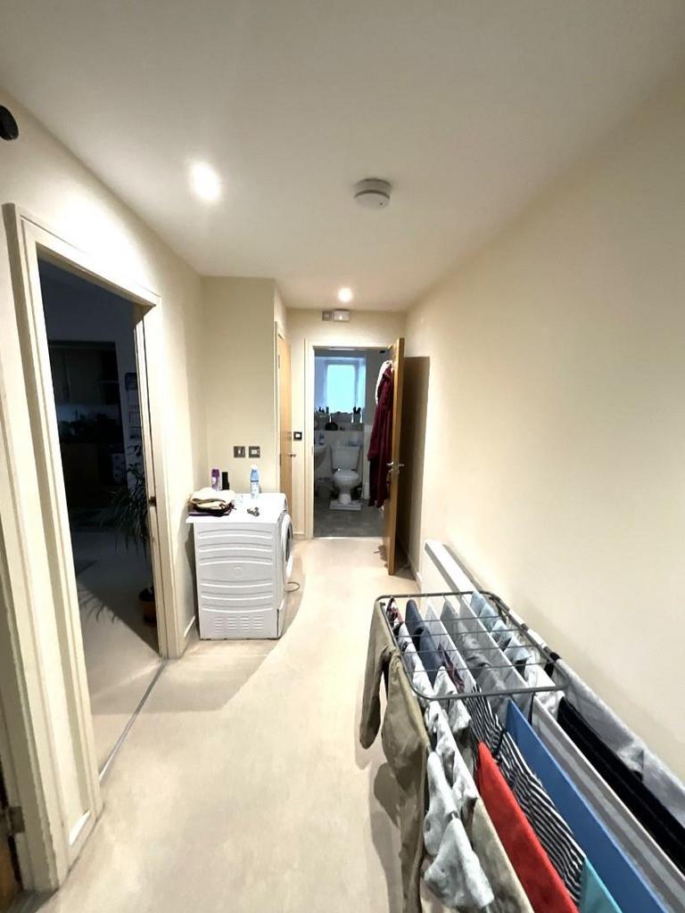Hallway.jpeg