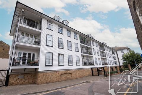 2 bedroom flat for sale, Commercial Place, Gravesend