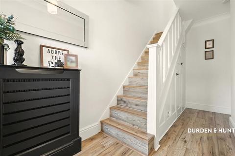 37 Grosvenor Road, Dagenham, RM8 1NP