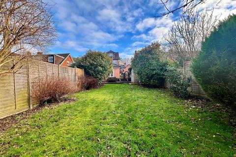 3 bedroom semi-detached house for sale, Forest Road, Crowthorne RG45