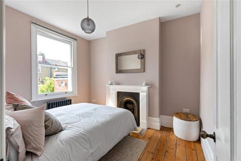37 Romilly Road, London, N4 2QY