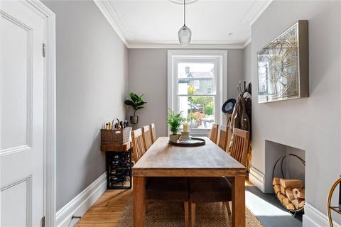 37 Romilly Road, London, N4 2QY