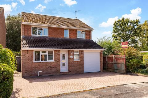 3 bedroom detached house for sale, Lashmere, Crawley RH10