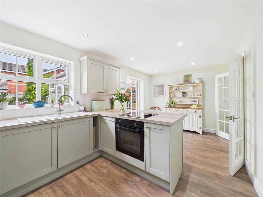 Dining kitchen