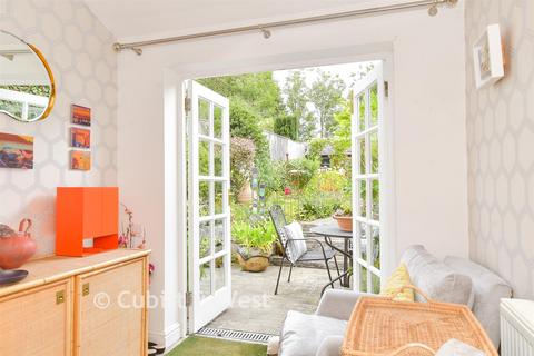 2 bedroom terraced house for sale, King Street, Arundel BN18