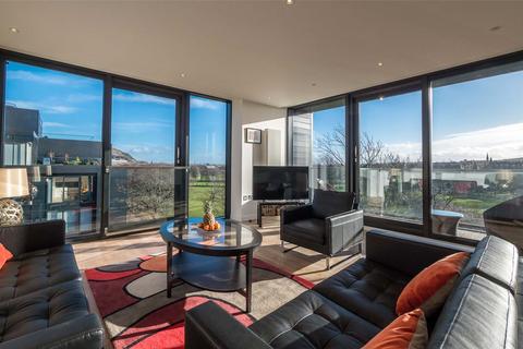 2 bedroom flat to rent, SIMPSON LOAN, EDINBURGH, EH3