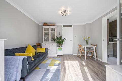 1 bedroom apartment for sale, Minstrel Gardens, Surbiton KT5
