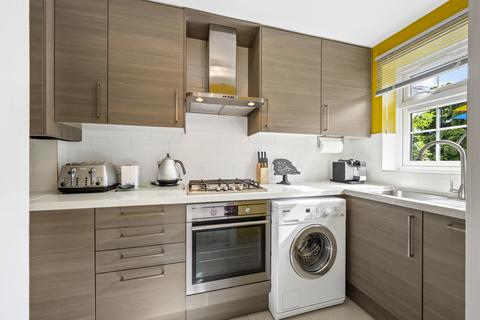 1 bedroom apartment for sale, Minstrel Gardens, Surbiton KT5