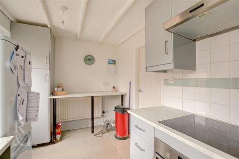 undefined, Hall Street, Ibstock