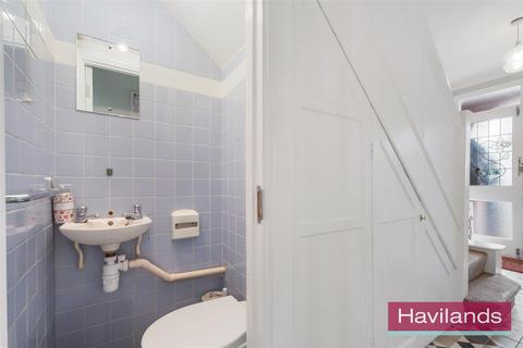 81 Halstead Road, London, N21 3DR